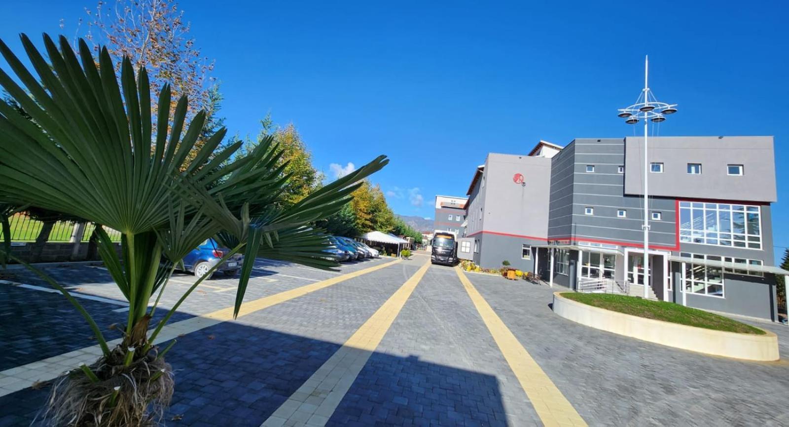 Kompleksi Cfn Albania Bucimas Esterno foto